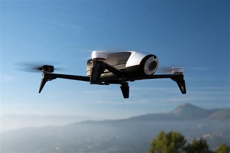 el drone bebop  de parrot mejores especificaciones  mayor tiempo de