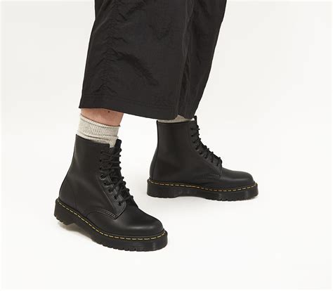 dr martens bex  eye boots black ankle boots