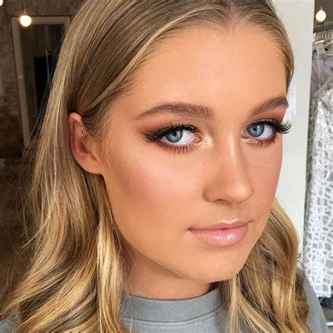Natural Glam Makeup Looks For Blue Eyes And Blonde Hair