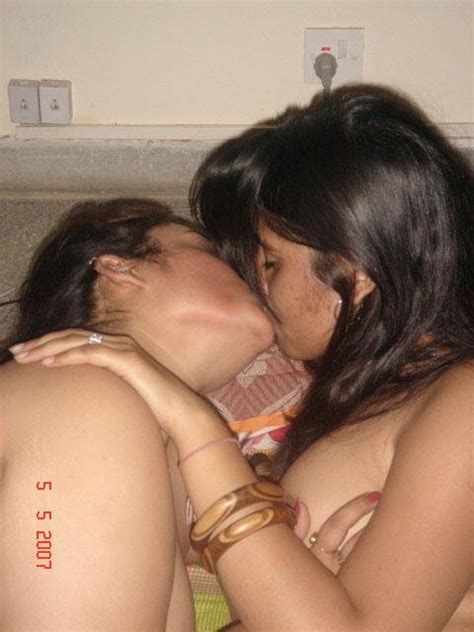desi kissing couple photo album by joy0069 xvideos