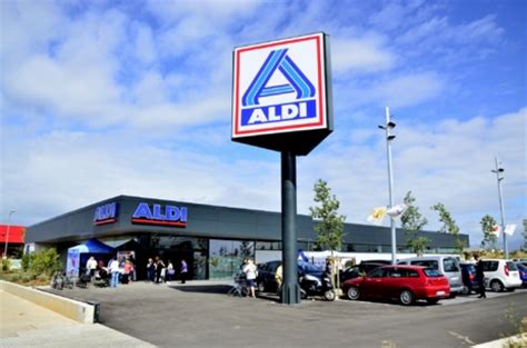 aldi abre sus primeros seis establecimientos en mallorca baleares el mundo