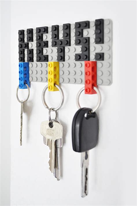 key holders    organized contemporist