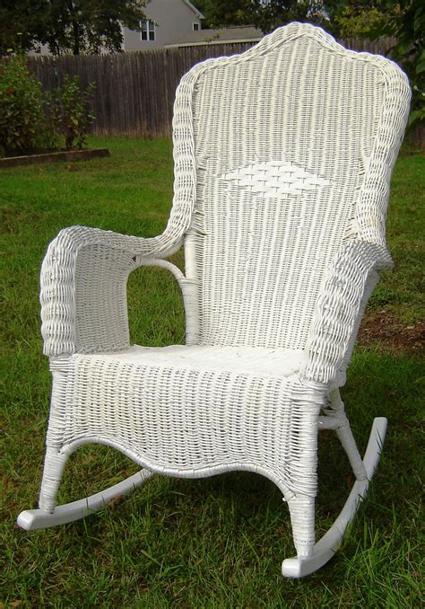 white wicker chair   chair review blog
