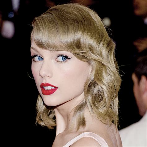 Amazing Curls Eyes Gorgeous Lips Perfect Red Taylor