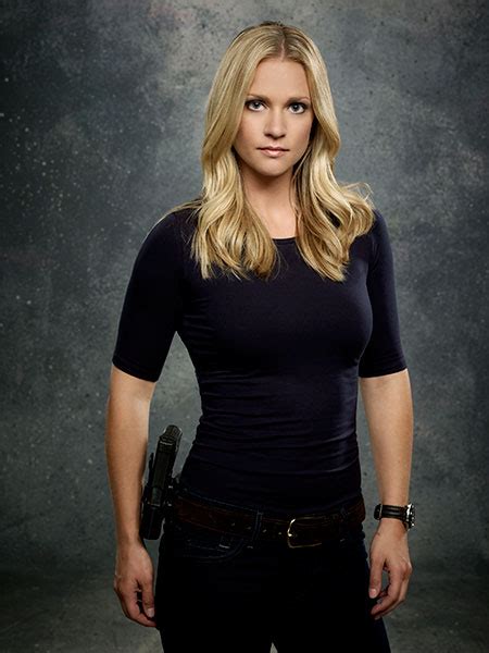 5 Minutes With A J Cook Of Criminal Minds Flare