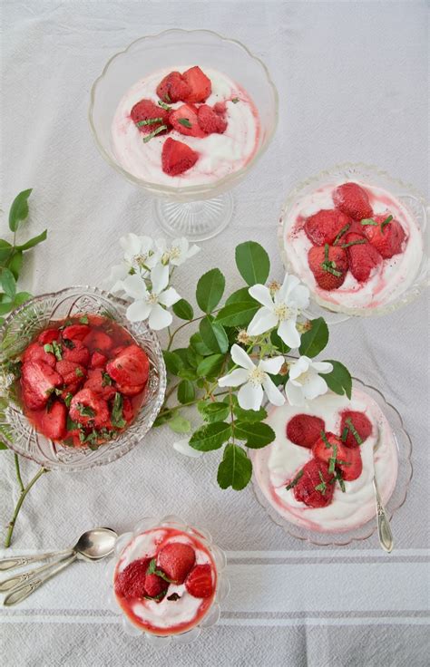joghurt creme mit gebackenen erdbeeren labsalliebe