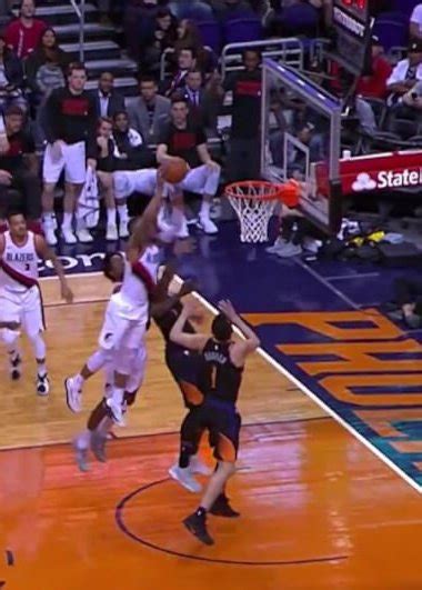 pros wear damian lillard climbs  phoenix suns  putback dunk