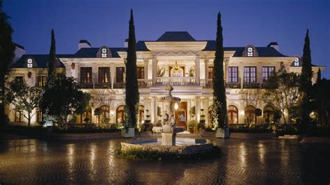 le belvedere ponen de nuevo  la venta esta ultra lujosa mega mansion en los angeles  esta