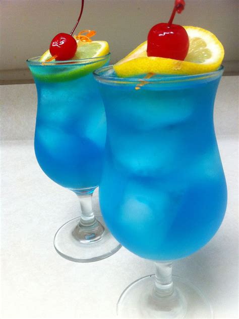 Top 10 Blue Curaçao Drinks With Recipes Only Foods