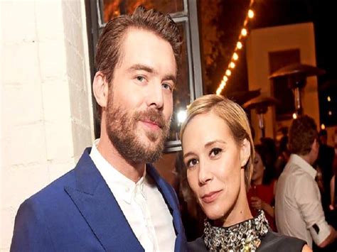 liza weil charlie weber are dating times of india