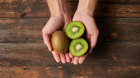Should You Be Eating Kiwi Skin