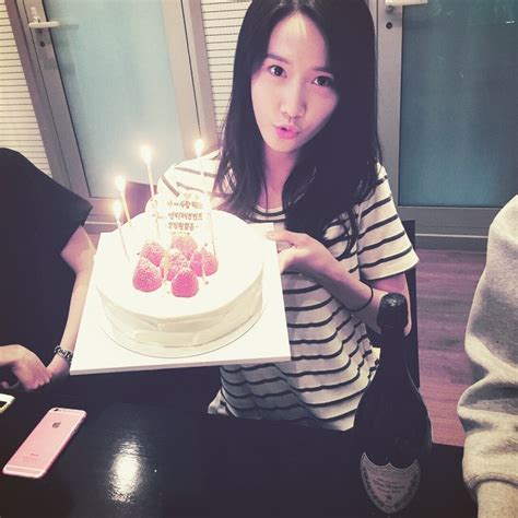 Snsd Celebrates Yoona S Birthday Wonderful Generation