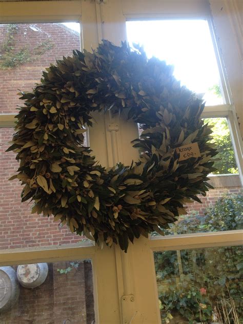 krans van steeneik   plastic holm hygge christmas wreaths holiday decor beautiful