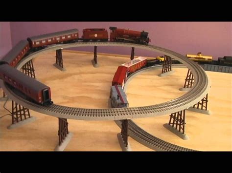 foot lionel  gauge fastrack layout model train layouts train