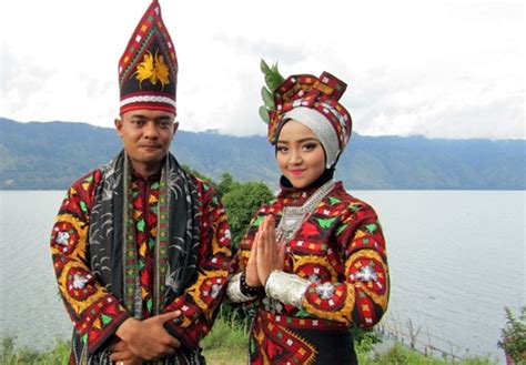12 Gambar Baju Adat Aceh Wanita Gani Gambar
