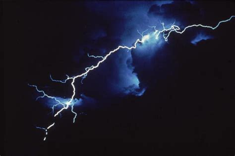 lightning strikes water video