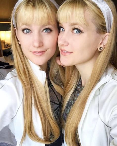 Gorgeous Blonde Twins R Prettygirls