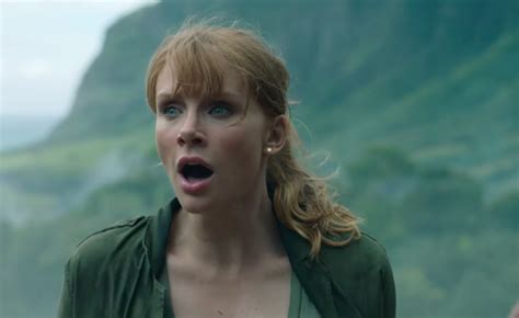 Jurassic World Finally Gives Claire Some Acceptable Footwear