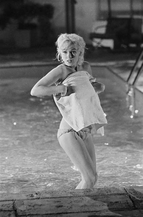 lawrence schiller marilyn monroe surprised something s got to