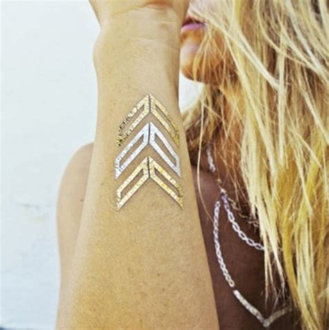 Gold Leaf Body Art The New Tattoo The Chic Trend That
