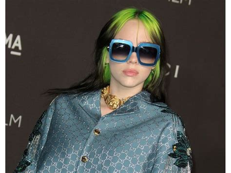 ing curse   billie eilish calls  fake fans  booing  billie eilish