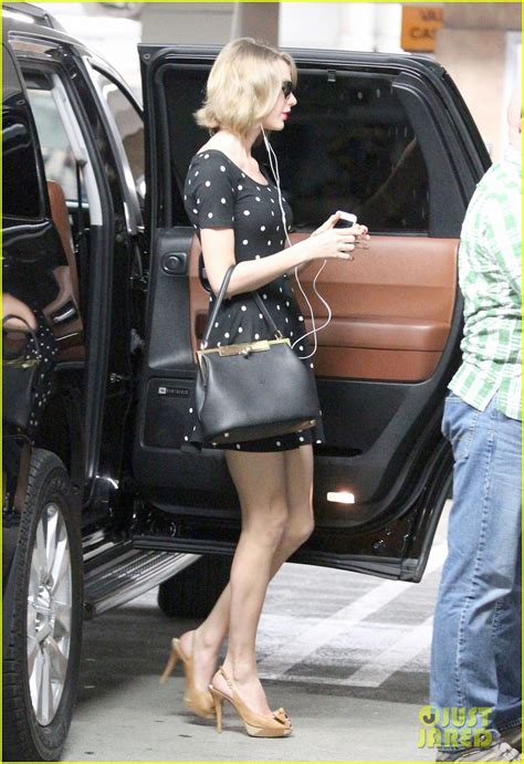 taylor swift candids oh no they didn t