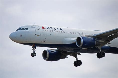 n376nw delta air lines airbus a320 200 formerly with