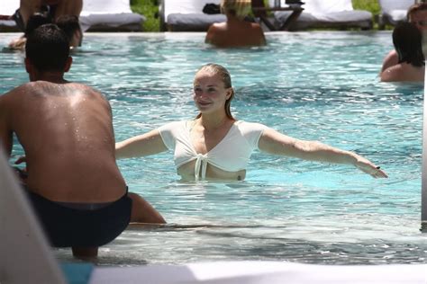 Sophie Turner In Bikini At Delano Hotel Pool In Miami 08