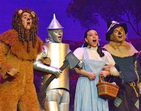 Review ‘wizard Of Oz’ A Magical Musical The Vw Independent