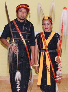 pakaian adat maluku menggambar pakaian pakaian pakaian tradisional