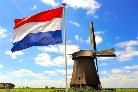 tourism in netherlands increases year over year amsterdam red light