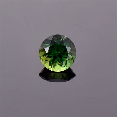 sale gorgeous green sapphire gemstone  australia  cts  mm