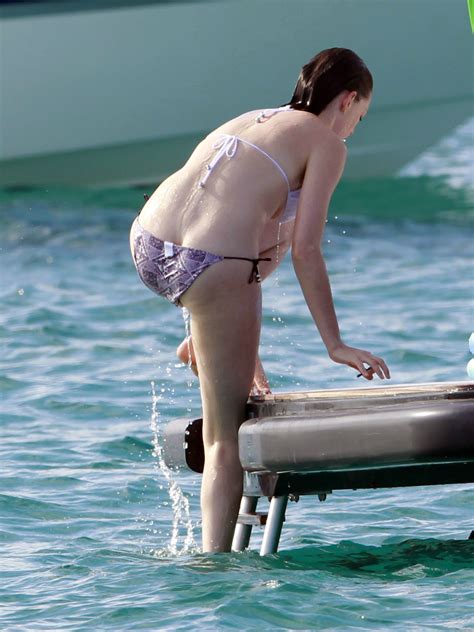 [ new pics ] anne hathaway fappening leak full collection