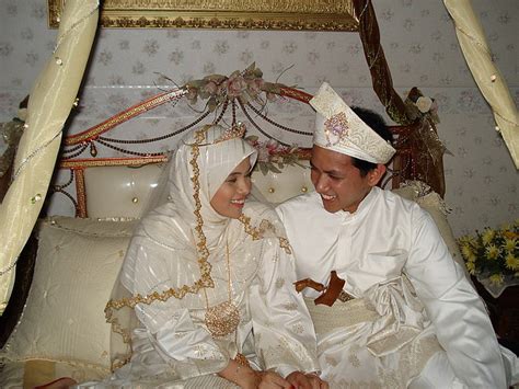 panduan malam pertama pengantin baru foto bugil bokep 2017
