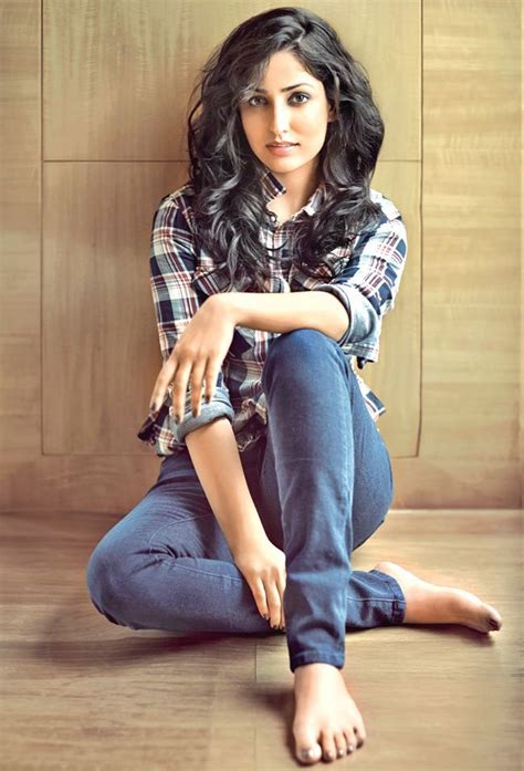 Hd Live 3d Wallpaper Indian Actress Yami Gautam Buddha Photo Hd Live