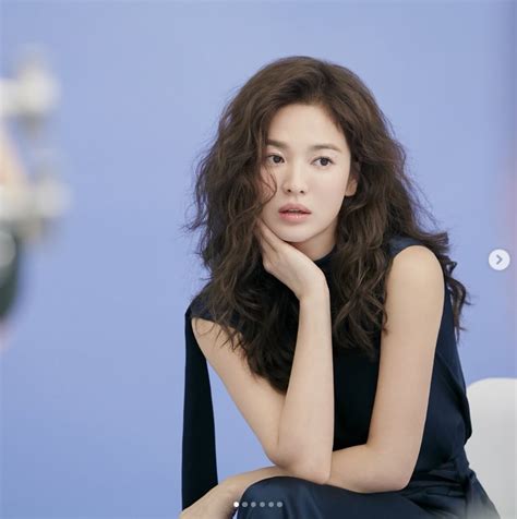 song hye kyo gives her best wishes for alive beautiful actress shows