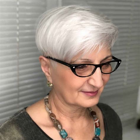 16 best pixie haircuts for older women 2021 trends