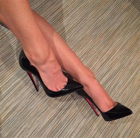 Pin On High Heels Hobby Including Celebrities Who Wear Them