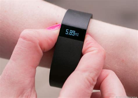 fitbit rules  percent   worlds wearable market cnet