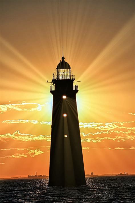 pin  sheryl brumfield  lighthouses lighthouse pictures