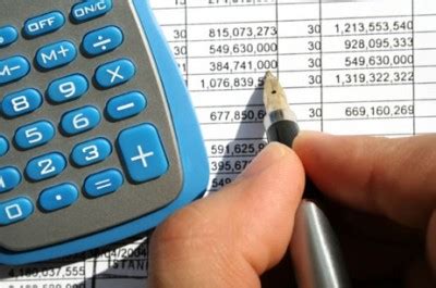 budgeting basics tracking  monthly expenses