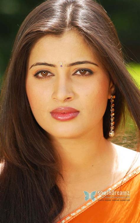 Navneet Kaur Hot In Saree Wallpapers Pictures Actress Hot Pics