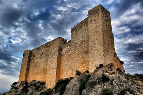 els castells medievals catalans  les portes de troia