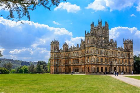 downton abbey filmed sykes holiday cottages