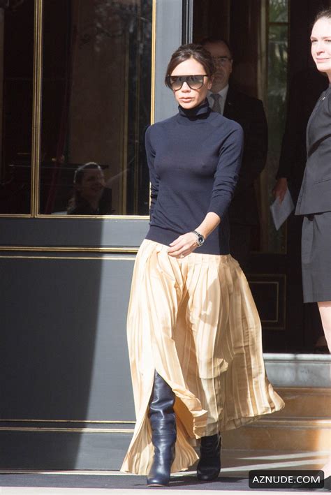 Victoria Beckham Flashes Her Tits While Leaving La Reserve Hotel To