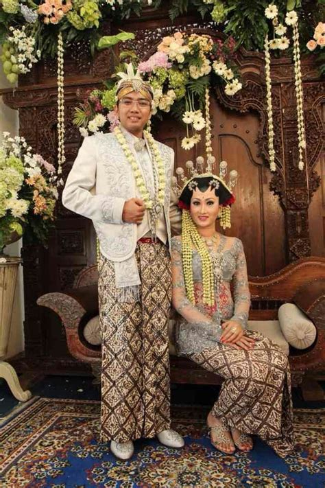 javanese solo putri groom and bride pengantin foto perkawinan dan pose perkawinan