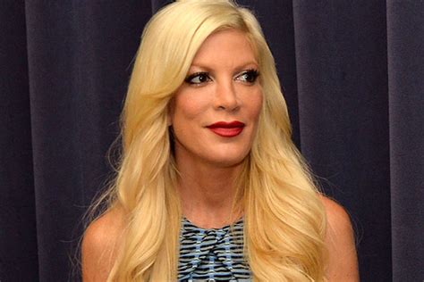 Tori Spelling Chops Off Her Own Hair [photo]