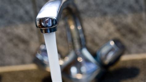 kamer wil snelle aanpak gevaarlijke loden waterleidingen rtl nieuws