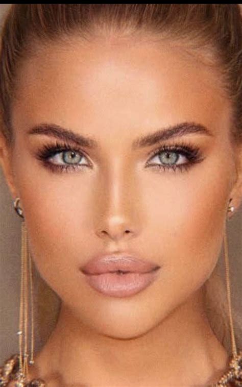 Beautiful Women Over 40 Most Beautiful Faces Beautiful Lips
