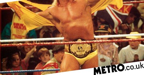 Hulk Hogan In Talks To Make Wwe Return After N Word Shame Metro News